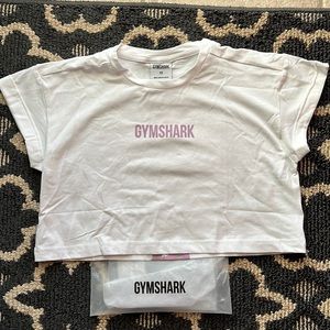 Brand new cropped Camo Gymshark shirt
